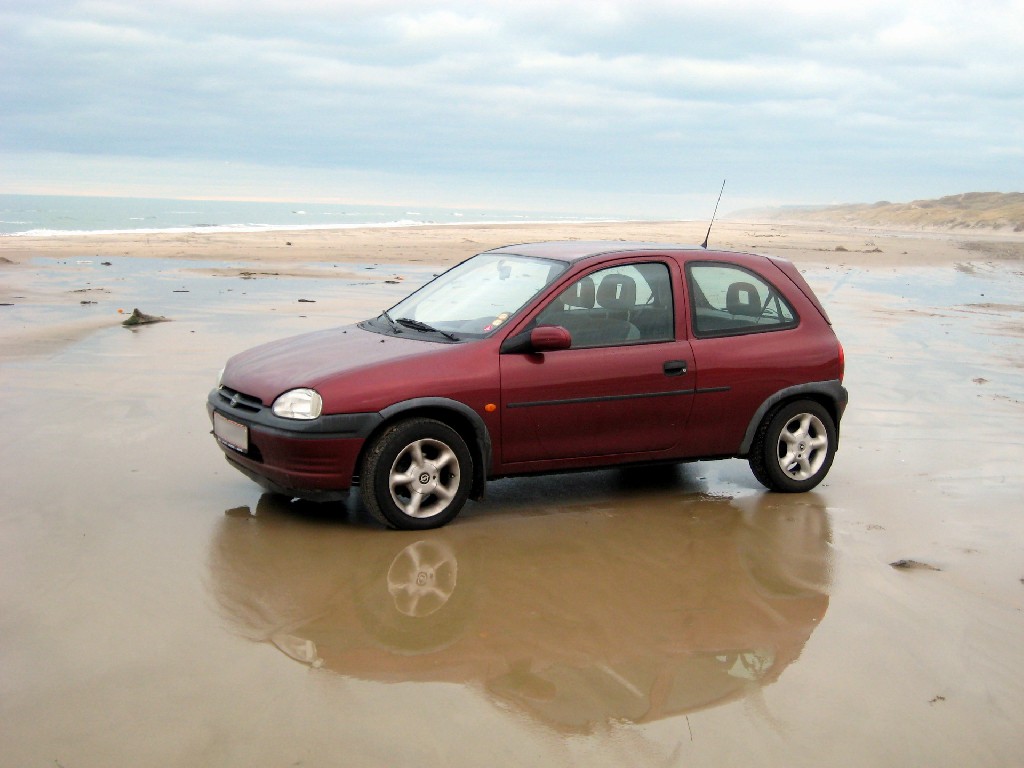 Tapeta na plochu monitoru: Opel Corsa, 1024x768. Obrázek, wallpaper zdarma