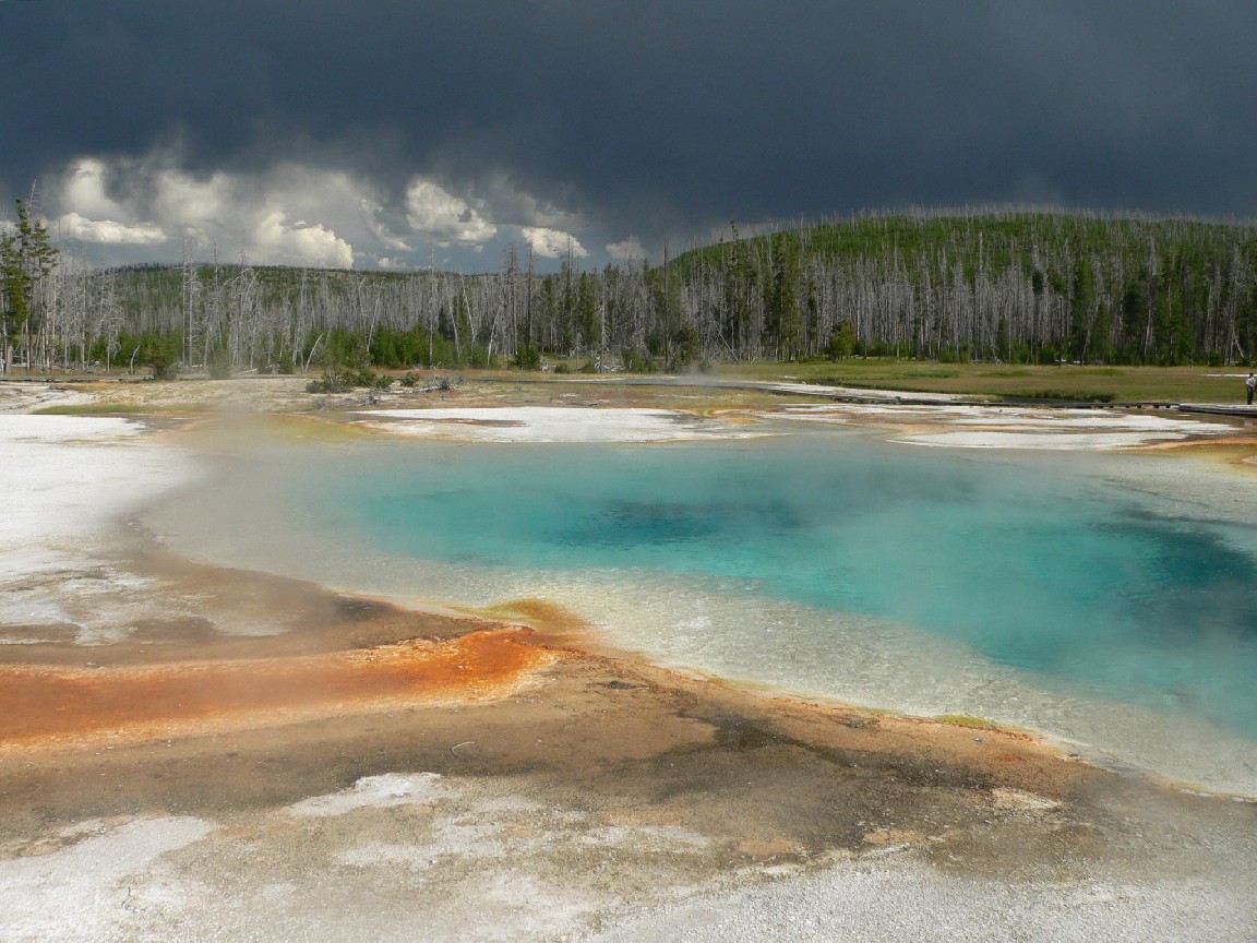 Pozad Yellowstone v 1152x864. Super tapeta na plochu PC. Obrzek, wallpaper zdarma.