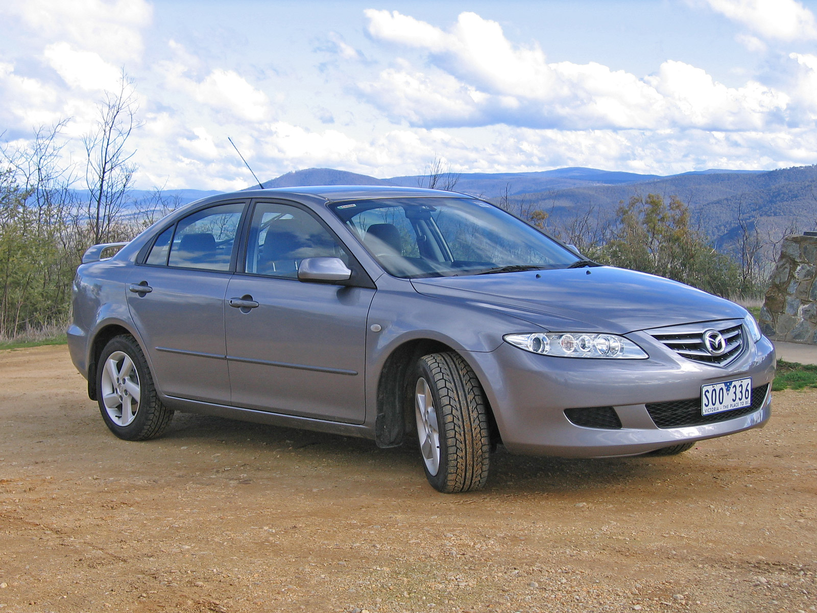 Mazda 6 1600x1200. Tapeta, pozad na plochu PC. Obrzek ke staen zdarma