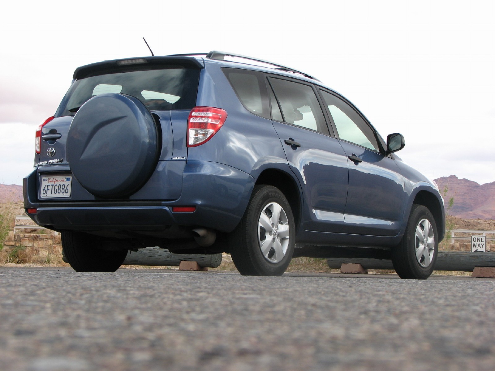 Toyota Rav4 | 1600x1200. Pozad, obrzek, tapeta na plochu