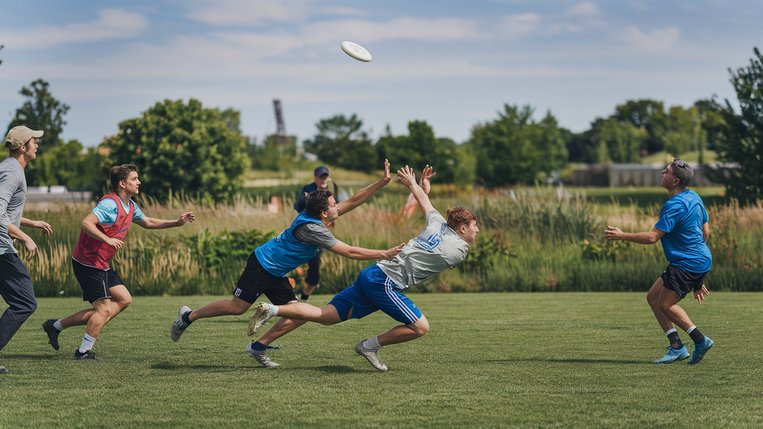 Obrázek, tapeta, pozadí Sport, wallpaper na plochu PC, počítače, tabletu - Frisbee zdarma ke stažení Obrázek, tapeta, pozadí Sport, wallpaper na plochu PC, počítače, tabletu - Frisbee zdarma ke stažení