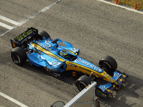 Obrázek, tapeta, pozadí Formule 1, wallpaper na plochu PC, počítače, tabletu - Renault zdarma ke stažení